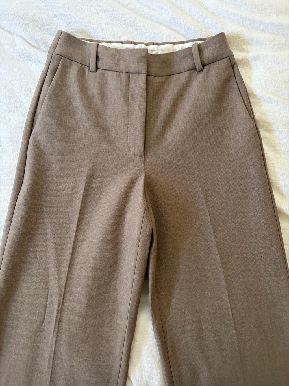 Aritzia Babaton Agency Eversential Pants - Picture 3 of 10